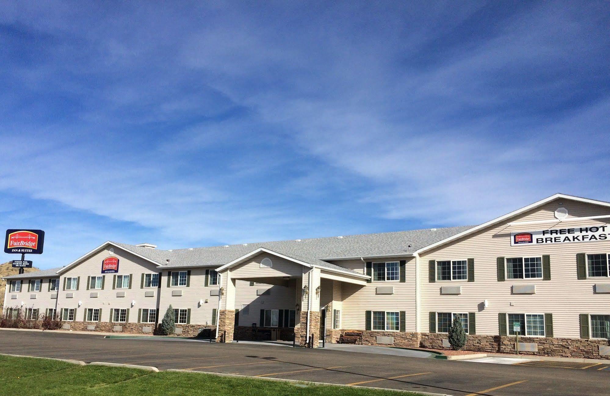 Fairbridge Inn And Suites - Miles City Exterior foto